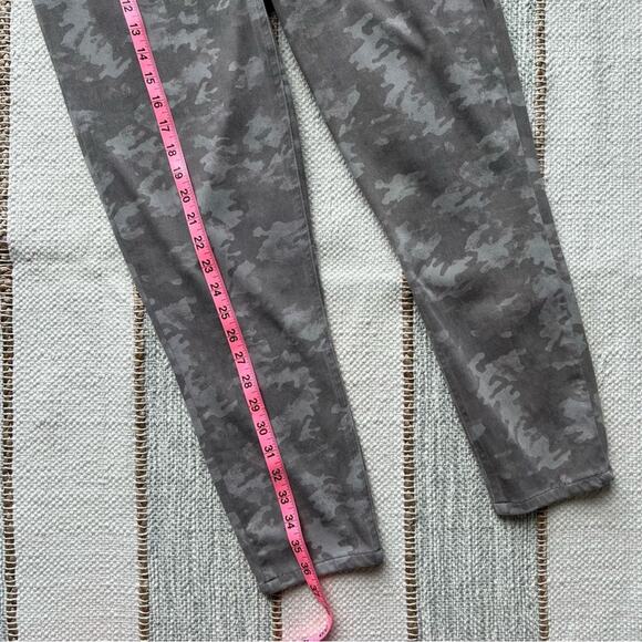 Spanx Jeanish Stone Wash Camo Ankle Leggings Women’s Size 1X - Picture 2 of 8